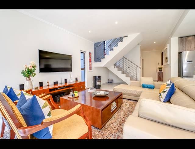 3 BEDROOM HOUSE FOR SALE IN BRYANSTON